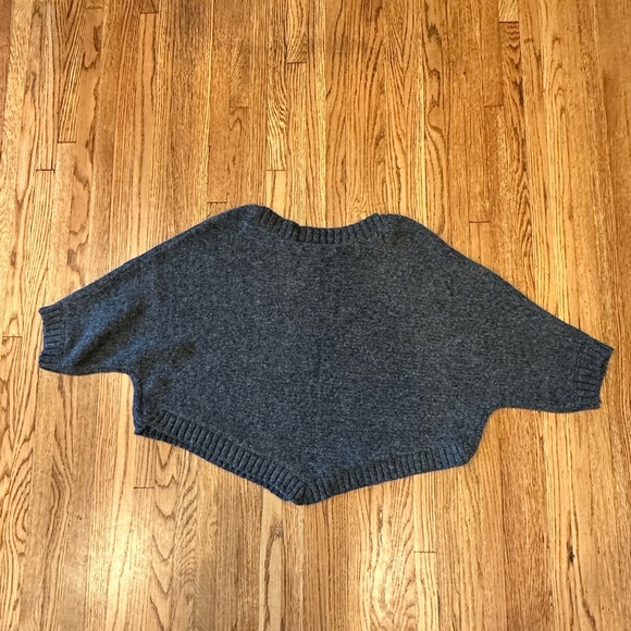 Vince Baby Alpaca and Wool Gray Poncho Sweater size XS - Charcoal Gray - Picture 4 of 8